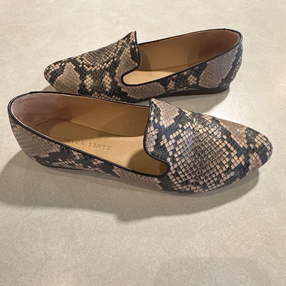 Veronica Beard Griffin Loafers Shoes Flats 8 Snakeskin Taupe Black Leather